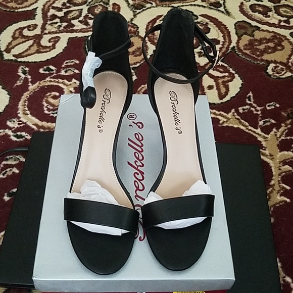 Breckelles Shoes - Black leather strap sandals